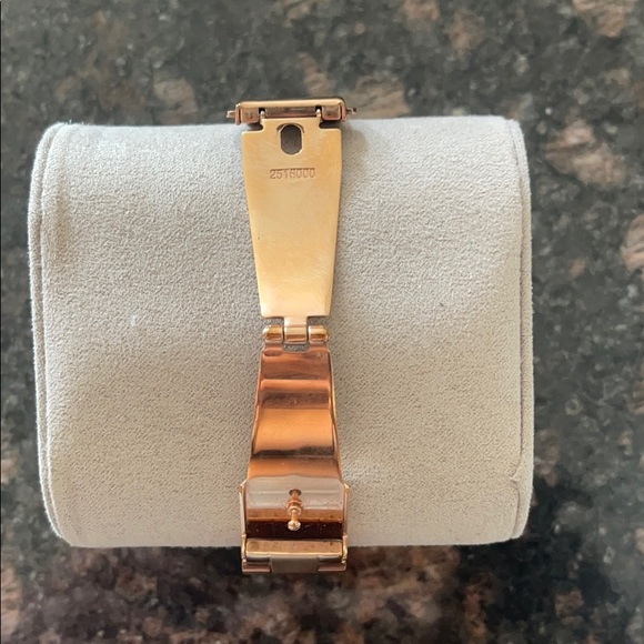 Michael Kors Rose Gold Watch - Picture 5 of 5